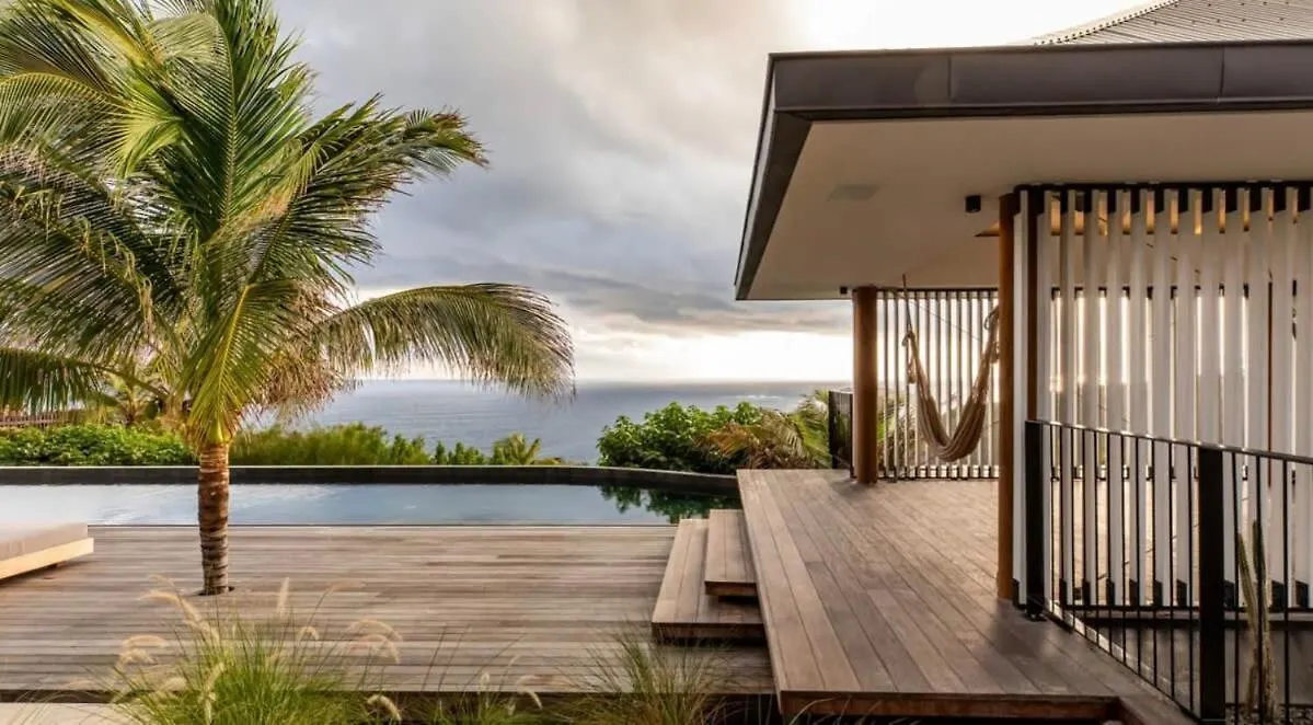 Luxurious Villa with Ocean Views in Pointe Milou